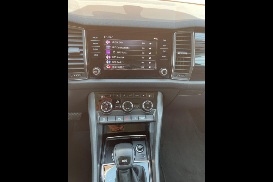 Škoda Kodiaq 1.5 TSI 150pk DSG Style 7p. | Navigatie | Apple Carplay/Android Auto | Adaptive Cruise Control | Parkeersensor achter | Stoel- en stuurverwarming | Ledverlichting | Getinte ramen | Climate Control Škoda Kodiaq 1.5 TSI 150pk DSG Style 7p. | Navigatie | Apple Carplay/Android Auto | Adaptive Cruise Control | Parkeersensor achter | Stoel- en stuurverwarming | Ledverlichting | Getinte ramen | Climate Control