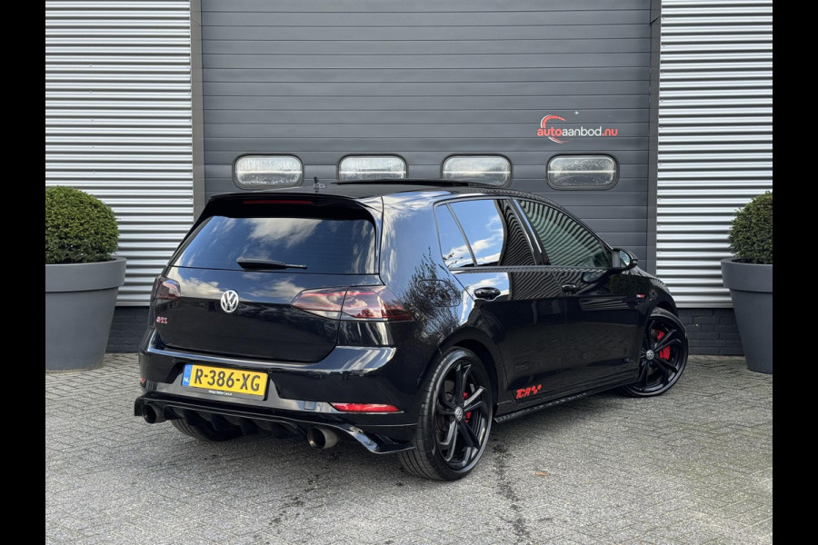 Volkswagen Golf 2.0 TSI GTI TCR | Panoramadak | Camera | Dynaudio | Adaptive Cruise Control | Navigatie | Volkswagen Golf 2.0 TSI GTI TCR | Panoramadak | Camera | Dynaudio | Adaptive Cruise Control | Navigatie |