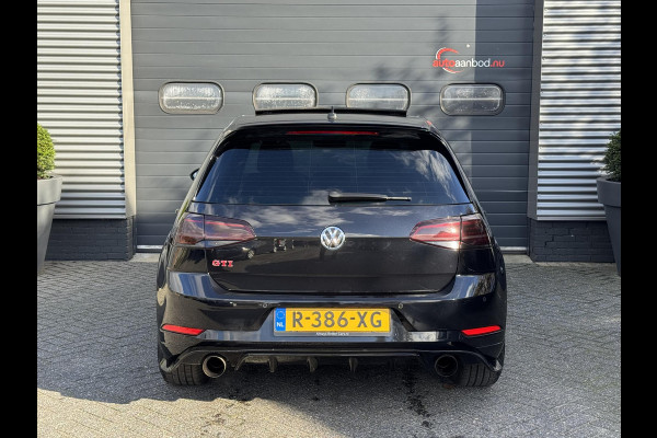 Volkswagen Golf 2.0 TSI GTI TCR | Panoramadak | Camera | Dynaudio | Adaptive Cruise Control | Navigatie | Volkswagen Golf 2.0 TSI GTI TCR | Panoramadak | Camera | Dynaudio | Adaptive Cruise Control | Navigatie |