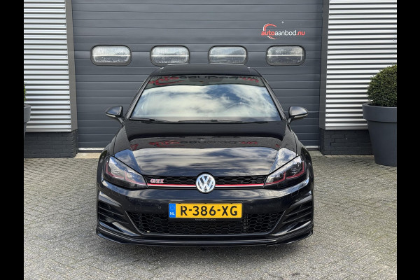 Volkswagen Golf 2.0 TSI GTI TCR | Panoramadak | Camera | Dynaudio | Adaptive Cruise Control | Navigatie | Volkswagen Golf 2.0 TSI GTI TCR | Panoramadak | Camera | Dynaudio | Adaptive Cruise Control | Navigatie |