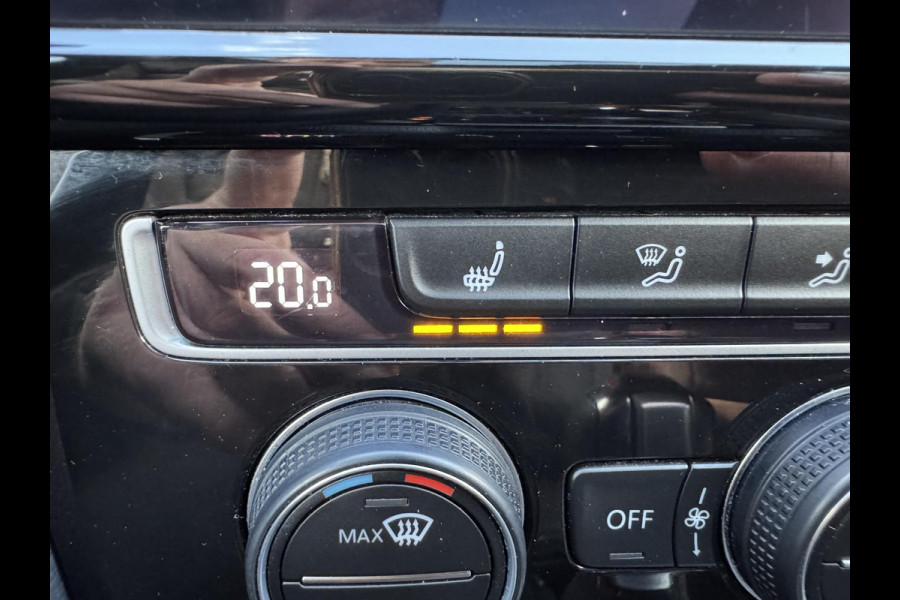 Volkswagen Golf 2.0 TSI GTI TCR | Panoramadak | Camera | Dynaudio | Adaptive Cruise Control | Navigatie | Volkswagen Golf 2.0 TSI GTI TCR | Panoramadak | Camera | Dynaudio | Adaptive Cruise Control | Navigatie |