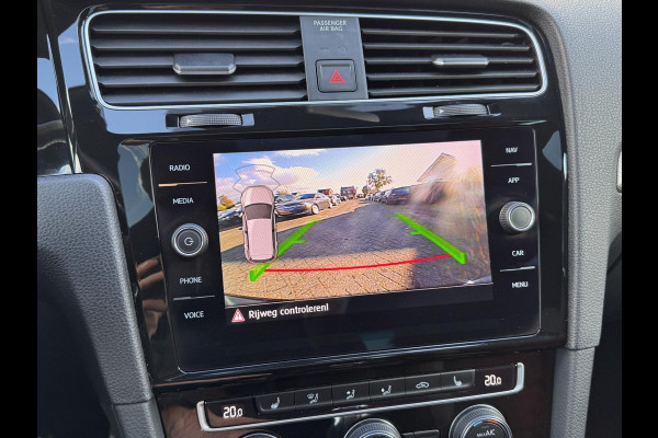 Volkswagen Golf 2.0 TSI GTI TCR | Panoramadak | Camera | Dynaudio | Adaptive Cruise Control | Navigatie | Volkswagen Golf 2.0 TSI GTI TCR | Panoramadak | Camera | Dynaudio | Adaptive Cruise Control | Navigatie |