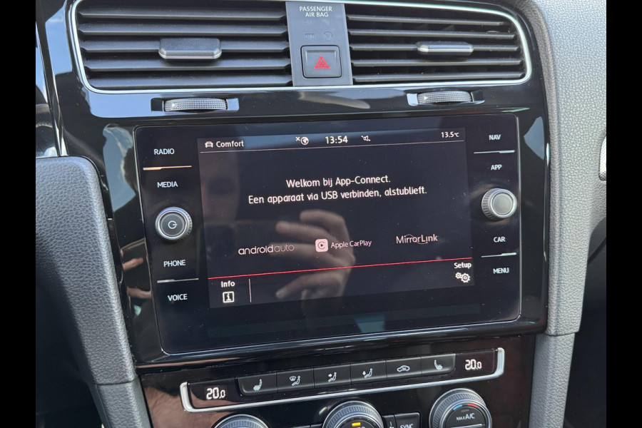 Volkswagen Golf 2.0 TSI GTI TCR | Panoramadak | Camera | Dynaudio | Adaptive Cruise Control | Navigatie | Volkswagen Golf 2.0 TSI GTI TCR | Panoramadak | Camera | Dynaudio | Adaptive Cruise Control | Navigatie |