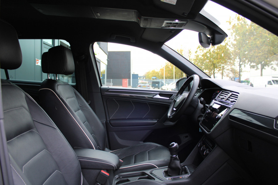 Volkswagen Tiguan 1.4 TSI ACT Comfortline Business | NAP! | R-LINE | DYNAUDIO | STOELVERWARMING | ELEK.TREKHAAK | Volkswagen Tiguan 1.4 TSI ACT Comfortline Business | NAP! | R-LINE | DYNAUDIO | STOELVERWARMING | ELEK.TREKHAAK |