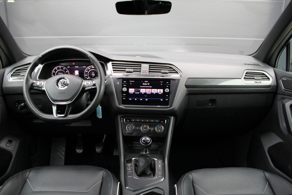 Volkswagen Tiguan 1.4 TSI ACT Comfortline Business | NAP! | R-LINE | DYNAUDIO | STOELVERWARMING | ELEK.TREKHAAK | Volkswagen Tiguan 1.4 TSI ACT Comfortline Business | NAP! | R-LINE | DYNAUDIO | STOELVERWARMING | ELEK.TREKHAAK |