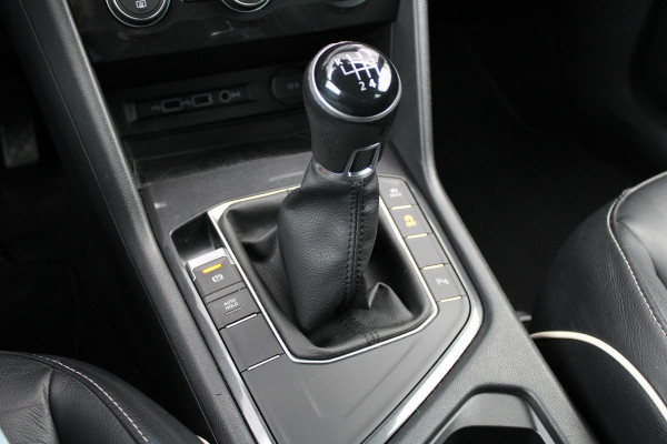 Volkswagen Tiguan 1.4 TSI ACT Comfortline Business | NAP! | R-LINE | DYNAUDIO | STOELVERWARMING | ELEK.TREKHAAK | Volkswagen Tiguan 1.4 TSI ACT Comfortline Business | NAP! | R-LINE | DYNAUDIO | STOELVERWARMING | ELEK.TREKHAAK |