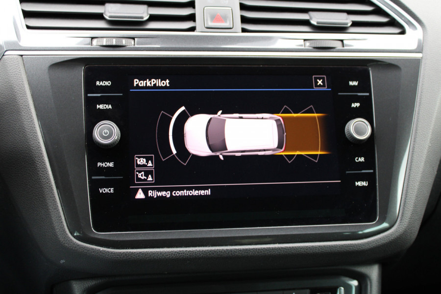 Volkswagen Tiguan 1.4 TSI ACT Comfortline Business | NAP! | R-LINE | DYNAUDIO | STOELVERWARMING | ELEK.TREKHAAK | Volkswagen Tiguan 1.4 TSI ACT Comfortline Business | NAP! | R-LINE | DYNAUDIO | STOELVERWARMING | ELEK.TREKHAAK |