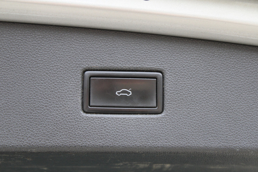 Volkswagen Tiguan 1.4 TSI ACT Comfortline Business | NAP! | R-LINE | DYNAUDIO | STOELVERWARMING | ELEK.TREKHAAK | Volkswagen Tiguan 1.4 TSI ACT Comfortline Business | NAP! | R-LINE | DYNAUDIO | STOELVERWARMING | ELEK.TREKHAAK |