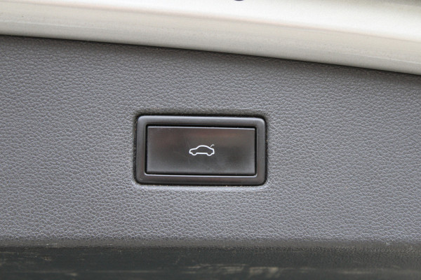 Volkswagen Tiguan 1.4 TSI ACT Comfortline Business | NAP! | R-LINE | DYNAUDIO | STOELVERWARMING | ELEK.TREKHAAK | Volkswagen Tiguan 1.4 TSI ACT Comfortline Business | NAP! | R-LINE | DYNAUDIO | STOELVERWARMING | ELEK.TREKHAAK |