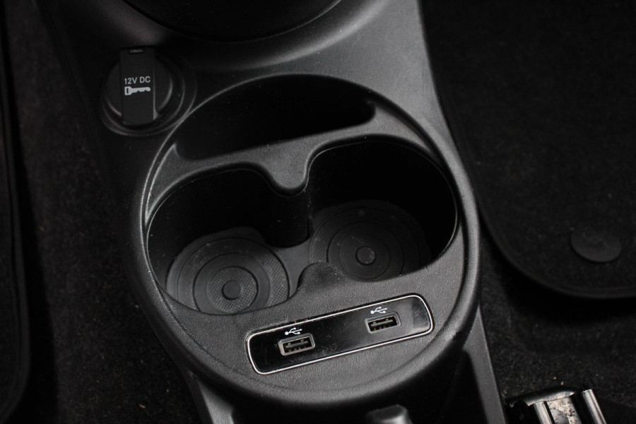 Fiat 500 1.0 Hybrid Star | Panoramadak | Parkeersensoren Achter | Lederen Bekleding | 16 Inch Lichtmetalen Velgen | Climatronic | Fiat 500 1.0 Hybrid Star | Panoramadak | Parkeersensoren Achter | Lederen Bekleding | 16 Inch Lichtmetalen Velgen | Climatronic |