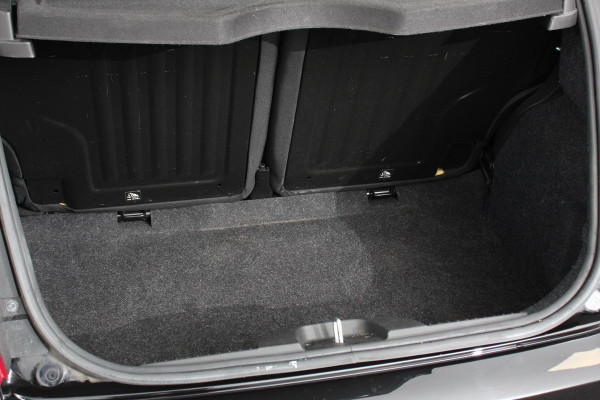 Fiat 500 1.0 Hybrid Star | Panoramadak | Parkeersensoren Achter | Lederen Bekleding | 16 Inch Lichtmetalen Velgen | Climatronic | Fiat 500 1.0 Hybrid Star | Panoramadak | Parkeersensoren Achter | Lederen Bekleding | 16 Inch Lichtmetalen Velgen | Climatronic |