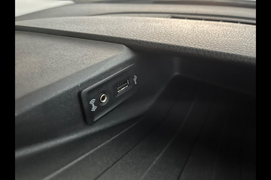 Volkswagen Crafter Automaat DSG Servicewagen 35 2.0 TDI euro6 140PK L3H2 (oude L2H1) Highline 3Persoons, SORTIMO, RIJKLAARPRIJS Volkswagen Crafter Automaat DSG Servicewagen 35 2.0 TDI euro6 140PK L3H2 (oude L2H1) Highline 3Persoons, SORTIMO, RIJKLAARPRIJS