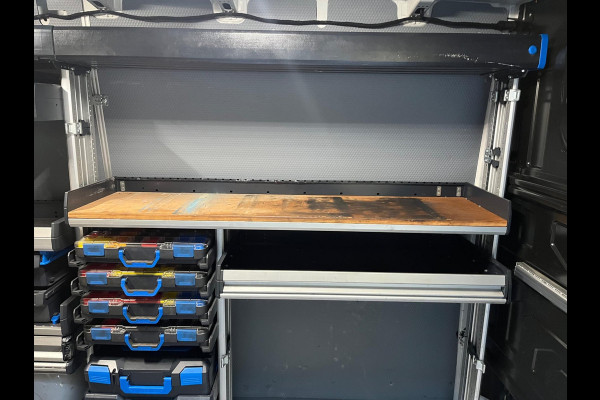 Volkswagen Crafter Automaat DSG Servicewagen 35 2.0 TDI euro6 140PK L3H2 (oude L2H1) Highline 3Persoons, SORTIMO, RIJKLAARPRIJS Volkswagen Crafter Automaat DSG Servicewagen 35 2.0 TDI euro6 140PK L3H2 (oude L2H1) Highline 3Persoons, SORTIMO, RIJKLAARPRIJS