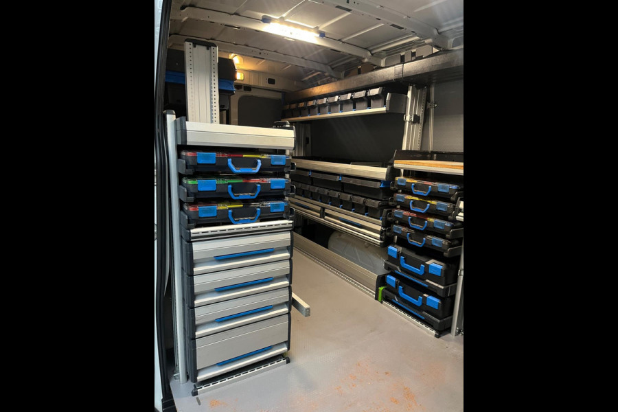 Volkswagen Crafter Automaat DSG Servicewagen 35 2.0 TDI euro6 140PK L3H2 (oude L2H1) Highline 3Persoons, SORTIMO, RIJKLAARPRIJS Volkswagen Crafter Automaat DSG Servicewagen 35 2.0 TDI euro6 140PK L3H2 (oude L2H1) Highline 3Persoons, SORTIMO, RIJKLAARPRIJS