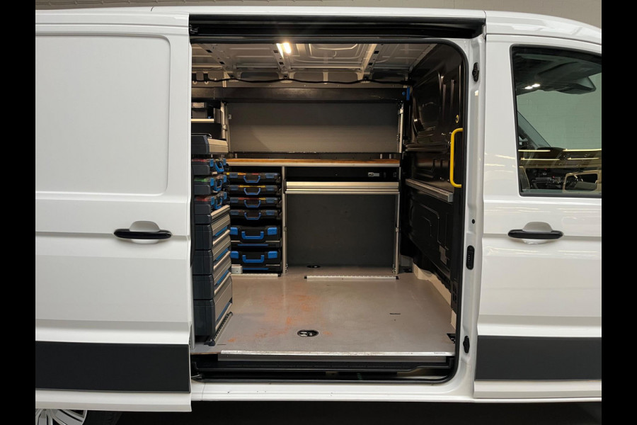 Volkswagen Crafter Automaat DSG Servicewagen 35 2.0 TDI euro6 140PK L3H2 (oude L2H1) Highline 3Persoons, SORTIMO, RIJKLAARPRIJS Volkswagen Crafter Automaat DSG Servicewagen 35 2.0 TDI euro6 140PK L3H2 (oude L2H1) Highline 3Persoons, SORTIMO, RIJKLAARPRIJS
