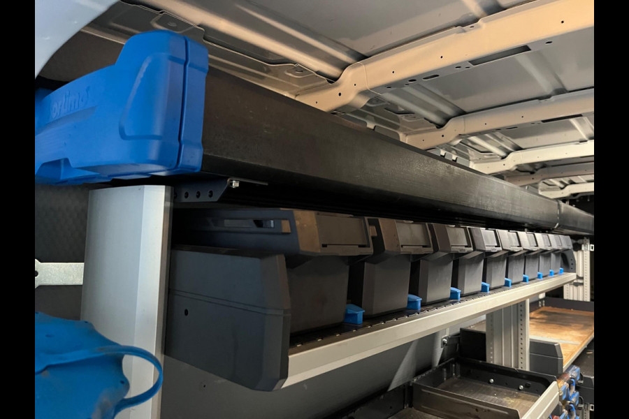 Volkswagen Crafter Automaat DSG Servicewagen 35 2.0 TDI euro6 140PK L3H2 (oude L2H1) Highline 3Persoons, SORTIMO, RIJKLAARPRIJS Volkswagen Crafter Automaat DSG Servicewagen 35 2.0 TDI euro6 140PK L3H2 (oude L2H1) Highline 3Persoons, SORTIMO, RIJKLAARPRIJS