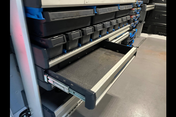 Volkswagen Crafter Automaat DSG Servicewagen 35 2.0 TDI euro6 140PK L3H2 (oude L2H1) Highline 3Persoons, SORTIMO, RIJKLAARPRIJS Volkswagen Crafter Automaat DSG Servicewagen 35 2.0 TDI euro6 140PK L3H2 (oude L2H1) Highline 3Persoons, SORTIMO, RIJKLAARPRIJS