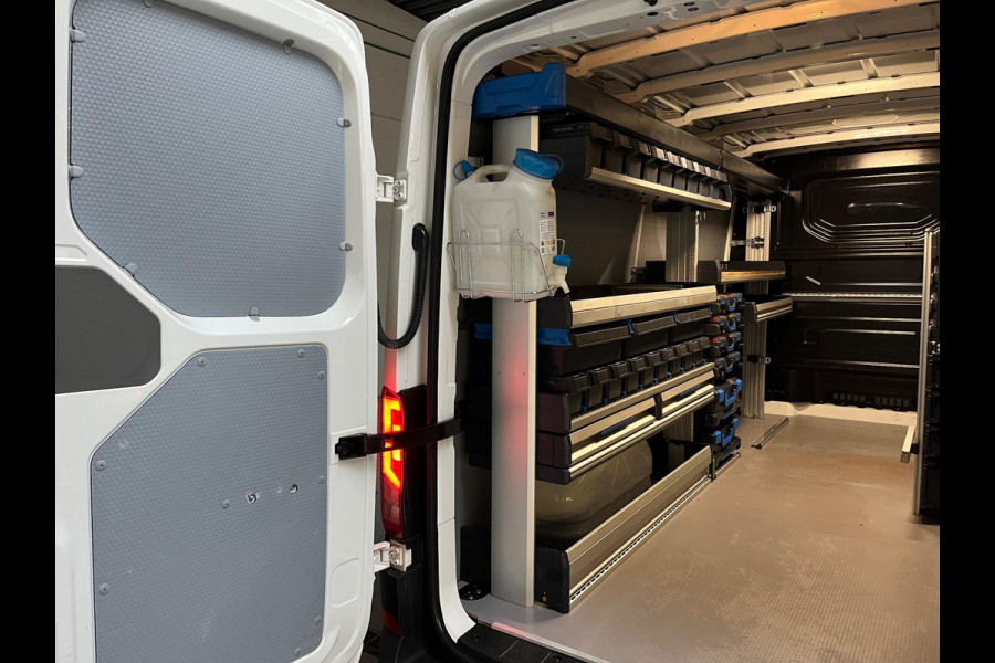 Volkswagen Crafter Automaat DSG Servicewagen 35 2.0 TDI euro6 140PK L3H2 (oude L2H1) Highline 3Persoons, SORTIMO, RIJKLAARPRIJS Volkswagen Crafter Automaat DSG Servicewagen 35 2.0 TDI euro6 140PK L3H2 (oude L2H1) Highline 3Persoons, SORTIMO, RIJKLAARPRIJS