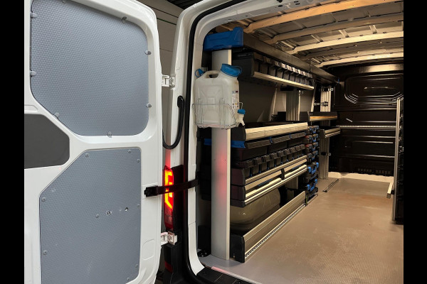 Volkswagen Crafter Automaat DSG Servicewagen 35 2.0 TDI euro6 140PK L3H2 (oude L2H1) Highline 3Persoons, SORTIMO, RIJKLAARPRIJS Volkswagen Crafter Automaat DSG Servicewagen 35 2.0 TDI euro6 140PK L3H2 (oude L2H1) Highline 3Persoons, SORTIMO, RIJKLAARPRIJS
