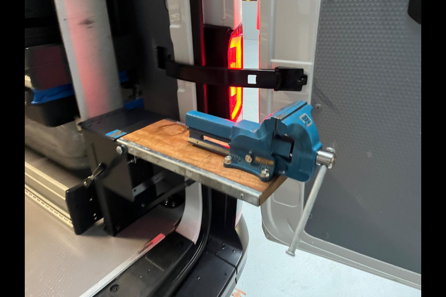 Volkswagen Crafter Automaat DSG Servicewagen 35 2.0 TDI euro6 140PK L3H2 (oude L2H1) Highline 3Persoons, SORTIMO, RIJKLAARPRIJS Volkswagen Crafter Automaat DSG Servicewagen 35 2.0 TDI euro6 140PK L3H2 (oude L2H1) Highline 3Persoons, SORTIMO, RIJKLAARPRIJS