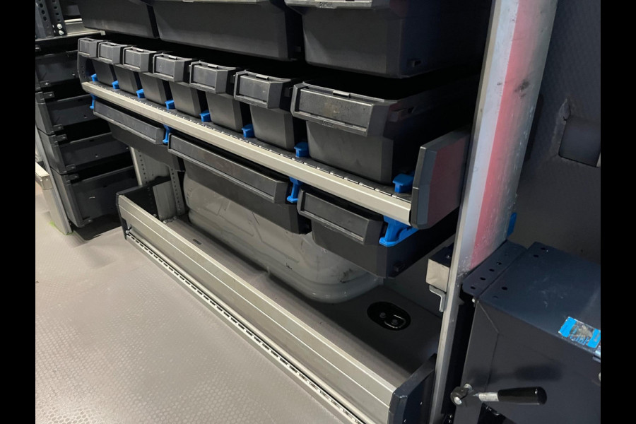 Volkswagen Crafter Automaat DSG Servicewagen 35 2.0 TDI euro6 140PK L3H2 (oude L2H1) Highline 3Persoons, SORTIMO, RIJKLAARPRIJS Volkswagen Crafter Automaat DSG Servicewagen 35 2.0 TDI euro6 140PK L3H2 (oude L2H1) Highline 3Persoons, SORTIMO, RIJKLAARPRIJS