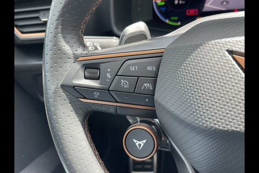 CUPRA Leon Sportstourer 1.4 e-Hybrid VZ Performance | Pano | Camera | CarPlay | ACC | LED | Keyless | 19 inch