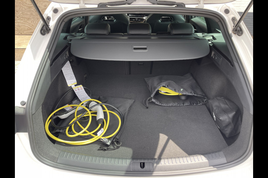 CUPRA Leon Sportstourer 1.4 e-Hybrid VZ Performance | Pano | Camera | CarPlay | ACC | LED | Keyless | 19 inch