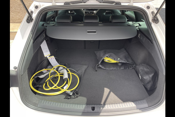 CUPRA Leon Sportstourer 1.4 e-Hybrid VZ Performance | Pano | Camera | CarPlay | ACC | LED | Keyless | 19 inch