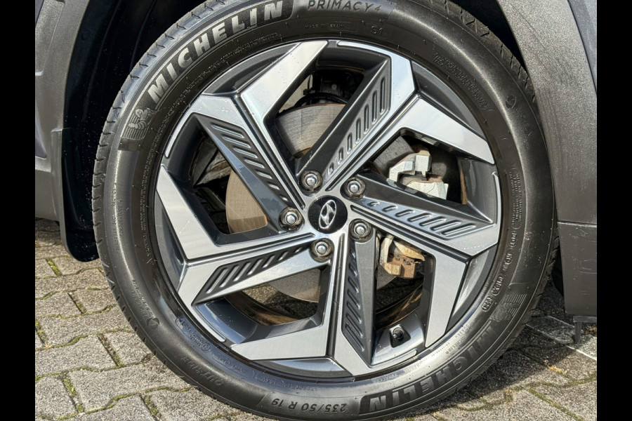 Hyundai Tucson 1.6 T-GDI PHEV Comfort Smart 4WD | Trekhaak | Pano | Camera | ACC | Keyless | LED | 19 inch Hyundai Tucson 1.6 T-GDI PHEV Comfort Smart 4WD | Trekhaak | Pano | Camera | ACC | Keyless | LED | 19 inch
