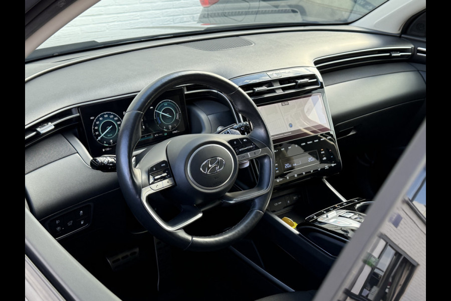 Hyundai Tucson 1.6 T-GDI PHEV Comfort Smart 4WD | Trekhaak | Pano | Camera | ACC | Keyless | LED | 19 inch Hyundai Tucson 1.6 T-GDI PHEV Comfort Smart 4WD | Trekhaak | Pano | Camera | ACC | Keyless | LED | 19 inch