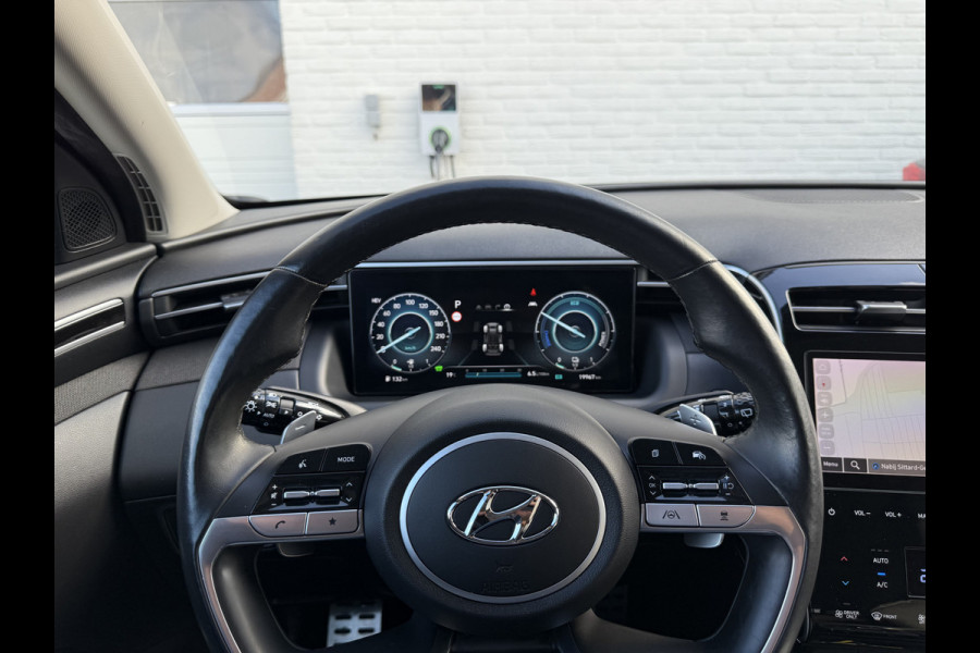 Hyundai Tucson 1.6 T-GDI PHEV Comfort Smart 4WD | Trekhaak | Pano | Camera | ACC | Keyless | LED | 19 inch Hyundai Tucson 1.6 T-GDI PHEV Comfort Smart 4WD | Trekhaak | Pano | Camera | ACC | Keyless | LED | 19 inch