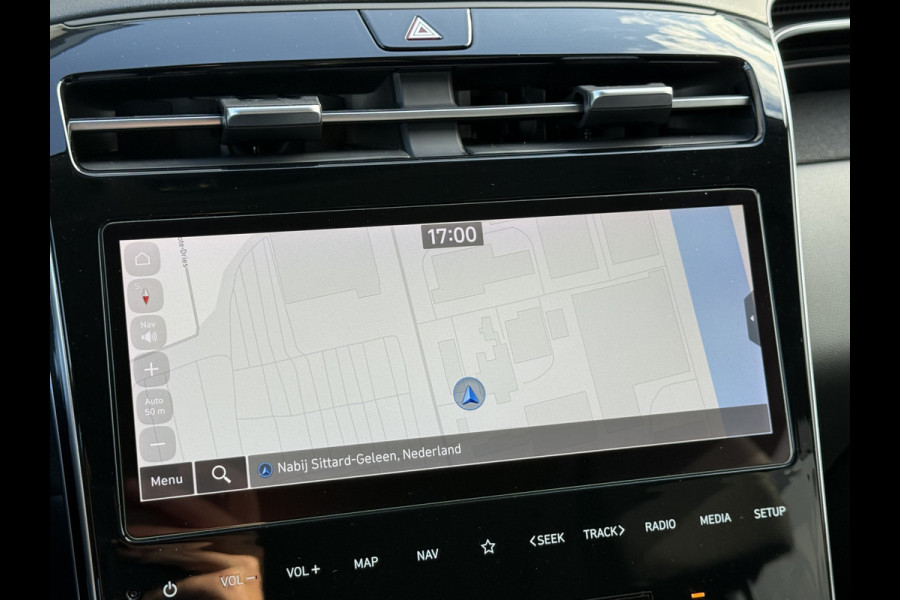 Hyundai Tucson 1.6 T-GDI PHEV Comfort Smart 4WD | Trekhaak | Pano | Camera | ACC | Keyless | LED | 19 inch Hyundai Tucson 1.6 T-GDI PHEV Comfort Smart 4WD | Trekhaak | Pano | Camera | ACC | Keyless | LED | 19 inch