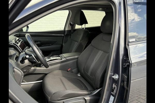 Hyundai Tucson 1.6 T-GDI PHEV Comfort Smart 4WD | Trekhaak | Pano | Camera | ACC | Keyless | LED | 19 inch Hyundai Tucson 1.6 T-GDI PHEV Comfort Smart 4WD | Trekhaak | Pano | Camera | ACC | Keyless | LED | 19 inch