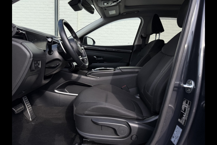 Hyundai Tucson 1.6 T-GDI PHEV Comfort Smart 4WD | Trekhaak | Pano | Camera | ACC | Keyless | LED | 19 inch Hyundai Tucson 1.6 T-GDI PHEV Comfort Smart 4WD | Trekhaak | Pano | Camera | ACC | Keyless | LED | 19 inch