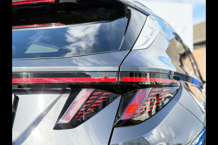 Hyundai Tucson 1.6 T-GDI PHEV Comfort Smart 4WD | Trekhaak | Pano | Camera | ACC | Keyless | LED | 19 inch Hyundai Tucson 1.6 T-GDI PHEV Comfort Smart 4WD | Trekhaak | Pano | Camera | ACC | Keyless | LED | 19 inch