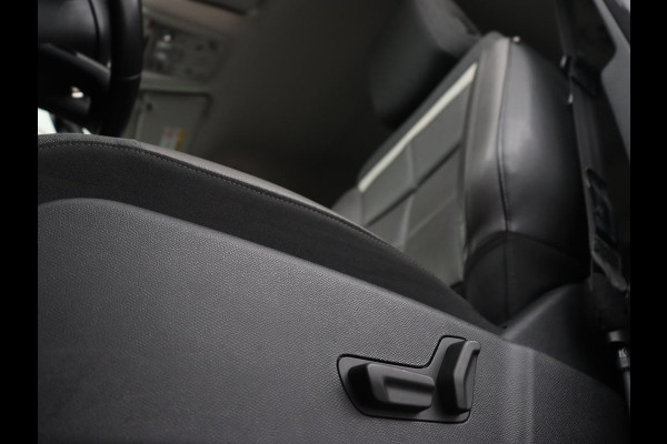 Citroën C5 Aircross 1.6 PureTech Business Plus | Stoelverwarming | 360 Camera | Adaptive cruise | Carplay | Full LED | 19'' Citroën C5 Aircross 1.6 PureTech Business Plus | Stoelverwarming | 360 Camera | Adaptive cruise | Carplay | Full LED | 19''