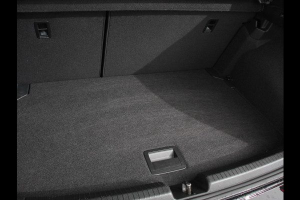 Volkswagen Polo 1.0 TSI Move | Navigatie | App Connect / Android Auto / Apple Carplay | Climate Control | Parkeer sensoren | Lichtmetalen Velgen | Dab | Digitale Cockpit Volkswagen Polo 1.0 TSI Move | Navigatie | App Connect / Android Auto / Apple Carplay | Climate Control | Parkeer sensoren | Lichtmetalen Velgen | Dab | Digitale Cockpit