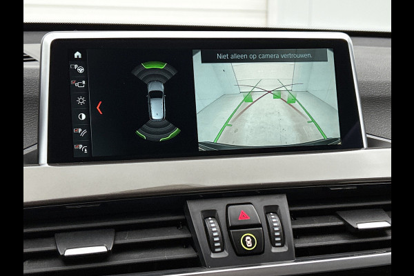 BMW X1 SDrive18i High Executive Edition Automaat (GROOT-NAVIGATIE, CAMERA, STOELVERWARMING, ELEKT. STOELEN, SFEERVERLICHTING)