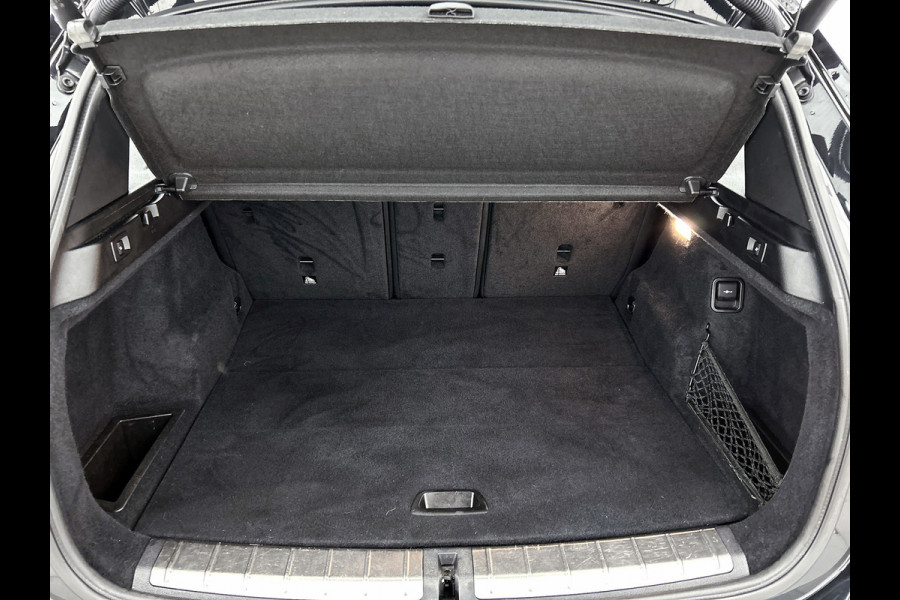 BMW X1 SDrive18i High Executive Edition Automaat (GROOT-NAVIGATIE, CAMERA, STOELVERWARMING, ELEKT. STOELEN, SFEERVERLICHTING)