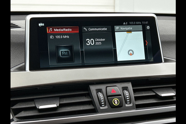 BMW X1 SDrive18i High Executive Edition Automaat (GROOT-NAVIGATIE, CAMERA, STOELVERWARMING, ELEKT. STOELEN, SFEERVERLICHTING)