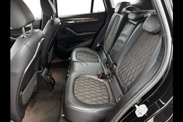 BMW X1 SDrive18i High Executive Edition Automaat (GROOT-NAVIGATIE, CAMERA, STOELVERWARMING, ELEKT. STOELEN, SFEERVERLICHTING)
