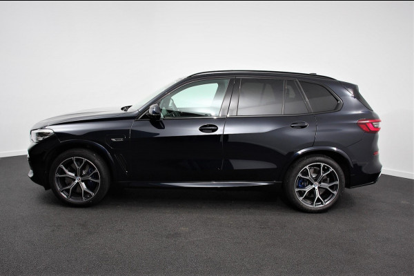 BMW X5 xDrive45e 394pk High Executive M-Sport PHEV 6 cilinder Panoramisch schuif-kantel dak Harman Kardon Head up display Lederen bekleding Electrische verstelling comfort stoelen BMW X5 xDrive45e 394pk High Executive M-Sport PHEV 6 cilinder Panoramisch schuif-kantel dak Harman Kardon Head up display Lederen bekleding Electrische verstelling comfort stoelen
