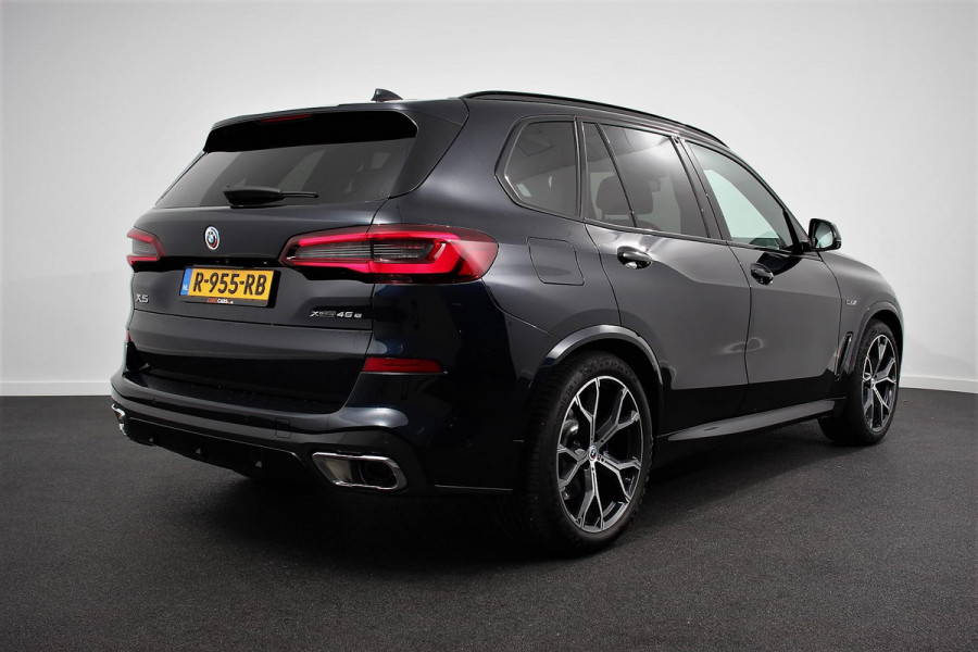 BMW X5 xDrive45e 394pk High Executive M-Sport PHEV 6 cilinder Panoramisch schuif-kantel dak Harman Kardon Head up display Lederen bekleding Electrische verstelling comfort stoelen BMW X5 xDrive45e 394pk High Executive M-Sport PHEV 6 cilinder Panoramisch schuif-kantel dak Harman Kardon Head up display Lederen bekleding Electrische verstelling comfort stoelen