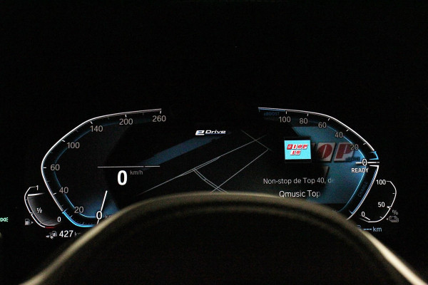 BMW X5 xDrive45e 394pk High Executive M-Sport PHEV 6 cilinder Panoramisch schuif-kantel dak Harman Kardon Head up display Lederen bekleding Electrische verstelling comfort stoelen BMW X5 xDrive45e 394pk High Executive M-Sport PHEV 6 cilinder Panoramisch schuif-kantel dak Harman Kardon Head up display Lederen bekleding Electrische verstelling comfort stoelen