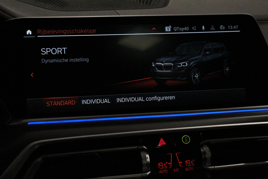 BMW X5 xDrive45e 394pk High Executive M-Sport PHEV 6 cilinder Panoramisch schuif-kantel dak Harman Kardon Head up display Lederen bekleding Electrische verstelling comfort stoelen BMW X5 xDrive45e 394pk High Executive M-Sport PHEV 6 cilinder Panoramisch schuif-kantel dak Harman Kardon Head up display Lederen bekleding Electrische verstelling comfort stoelen