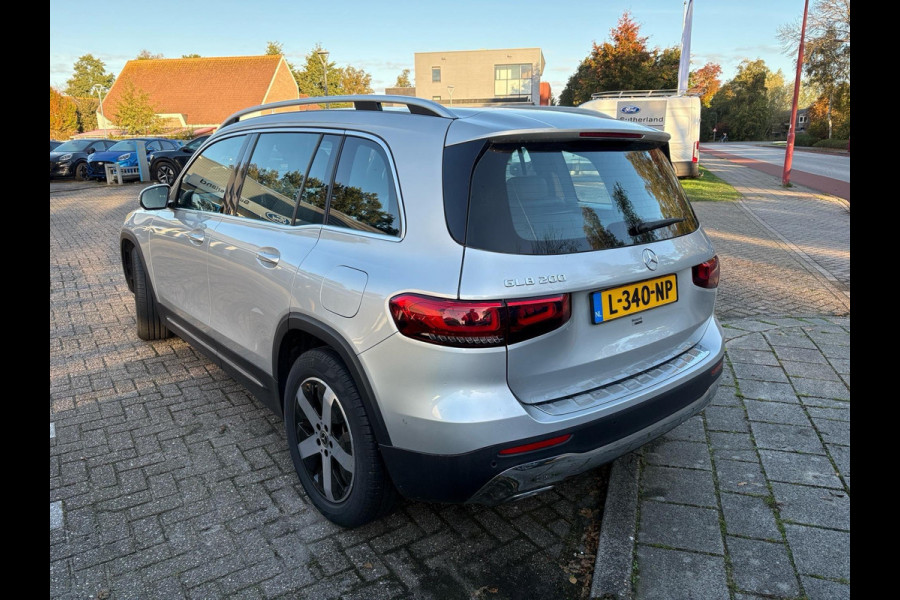 Mercedes-Benz Glb 200 Business Solution Luxury 163pk | Leer | Stoelverwarming | Camera | Elek. Kofferklep | Eerste eigenaar | Mercedes-Benz Glb 200 Business Solution Luxury 163pk | Leer | Stoelverwarming | Camera | Elek. Kofferklep | Eerste eigenaar |
