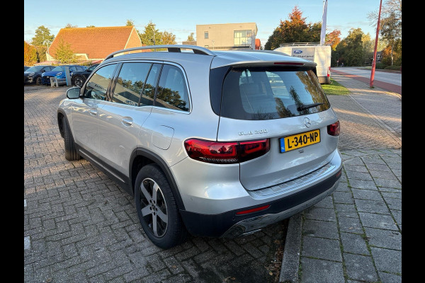 Mercedes-Benz Glb 200 Business Solution Luxury 163pk | Leer | Stoelverwarming | Camera | Elek. Kofferklep | Eerste eigenaar | Mercedes-Benz Glb 200 Business Solution Luxury 163pk | Leer | Stoelverwarming | Camera | Elek. Kofferklep | Eerste eigenaar |