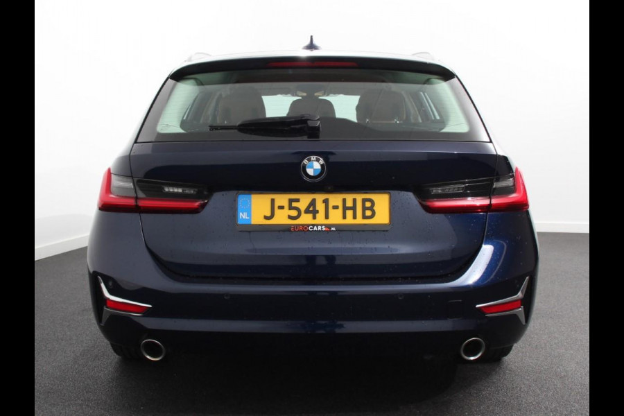 BMW 3 Serie Touring 318i High Executive Edition Demo ! Leder Navigatie Apple Carplay/Android Auto Camera Parkeersensoren Virtual Cockpit Stoelverwarming Cruise Control Ledverlichting Getinte ramen Climate Control BMW 3 Serie Touring 318i High Executive Edition Demo ! Leder Navigatie Apple Carplay/Android Auto Camera Parkeersensoren Virtual Cockpit Stoelverwarming Cruise Control Ledverlichting Getinte ramen Climate Control