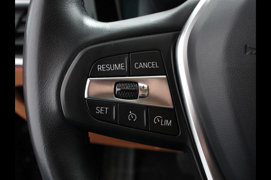 BMW 3 Serie Touring 318i High Executive Edition Demo ! Leder Navigatie Apple Carplay/Android Auto Camera Parkeersensoren Virtual Cockpit Stoelverwarming Cruise Control Ledverlichting Getinte ramen Climate Control BMW 3 Serie Touring 318i High Executive Edition Demo ! Leder Navigatie Apple Carplay/Android Auto Camera Parkeersensoren Virtual Cockpit Stoelverwarming Cruise Control Ledverlichting Getinte ramen Climate Control