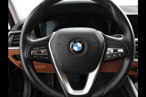 BMW 3 Serie Touring 318i High Executive Edition Demo ! Leder Navigatie Apple Carplay/Android Auto Camera Parkeersensoren Virtual Cockpit Stoelverwarming Cruise Control Ledverlichting Getinte ramen Climate Control BMW 3 Serie Touring 318i High Executive Edition Demo ! Leder Navigatie Apple Carplay/Android Auto Camera Parkeersensoren Virtual Cockpit Stoelverwarming Cruise Control Ledverlichting Getinte ramen Climate Control